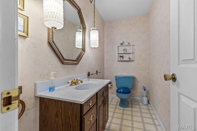 1535 Highway H, Farmington, MO 63640