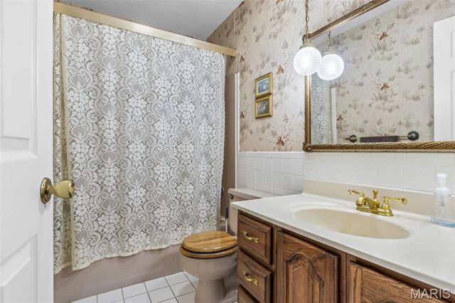 1535 Highway H, Farmington, MO 63640