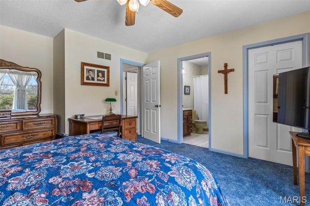 1535 Highway H, Farmington, MO 63640