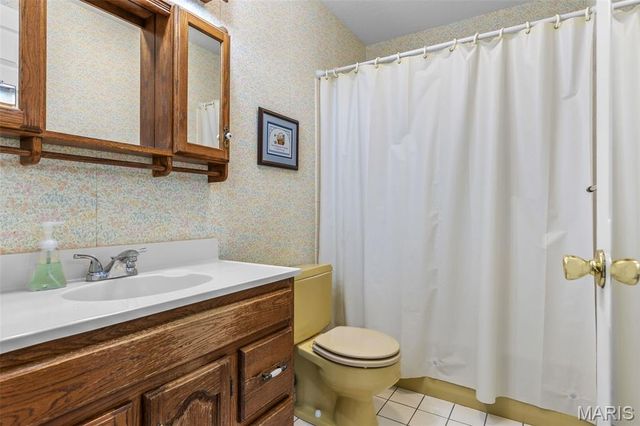 1535 Highway H, Farmington, MO 63640