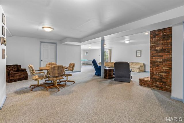 1535 Highway H, Farmington, MO 63640