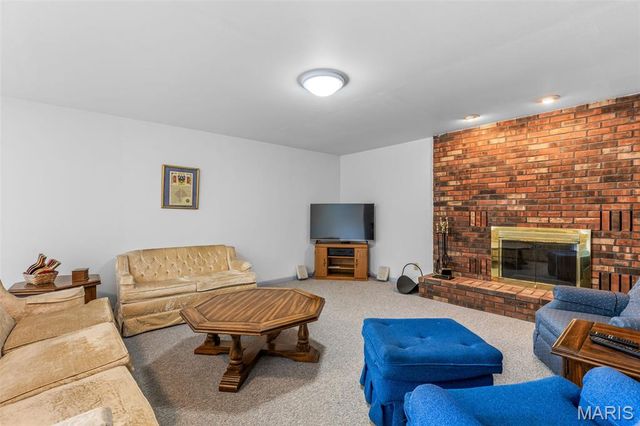 1535 Highway H, Farmington, MO 63640