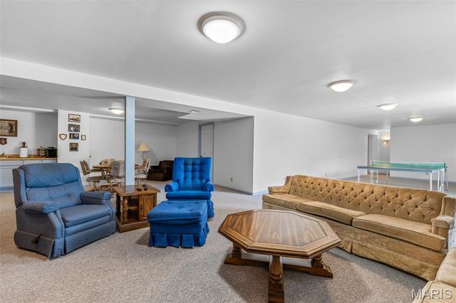 1535 Highway H, Farmington, MO 63640