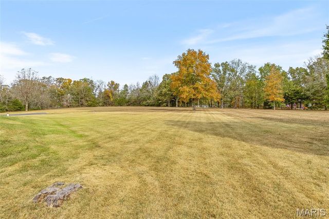 1535 Highway H, Farmington, MO 63640