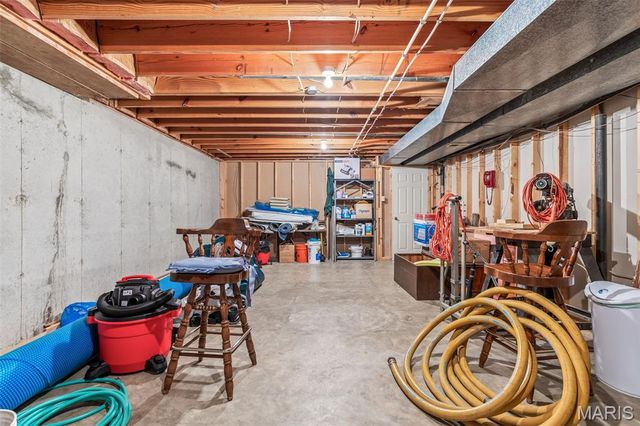 1535 Highway H, Farmington, MO 63640