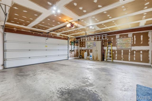 1535 Highway H, Farmington, MO 63640