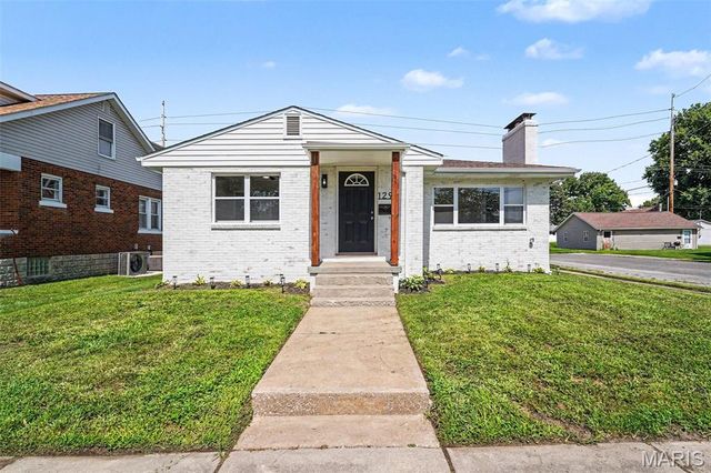 129 N 5th Street, Dupo, IL 62239