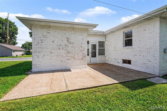 129 N 5th Street, Dupo, IL 62239
