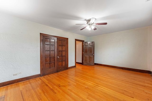 6742 16th Street W B, Berwyn, IL 60402