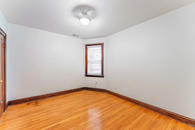 6742 16th Street W B, Berwyn, IL 60402