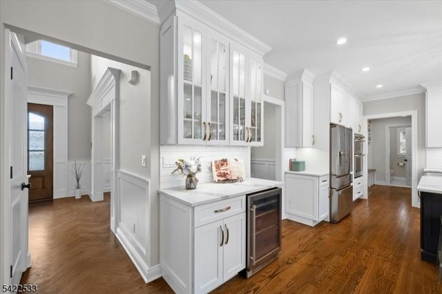 20 Ravine Ave, Wyckoff Twp., NJ 07481