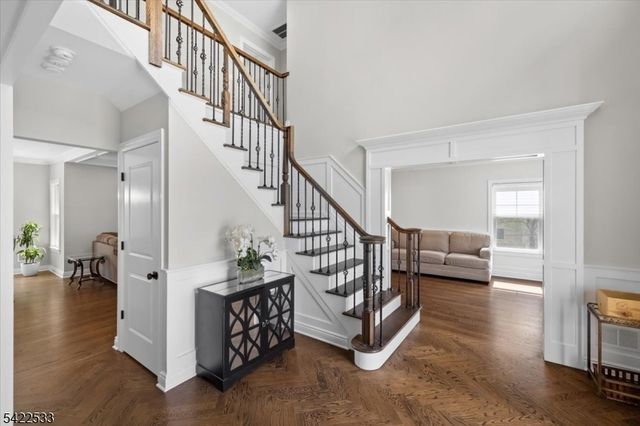 20 Ravine Ave, Wyckoff Twp., NJ 07481
