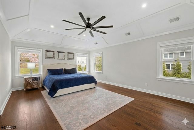 20 Ravine Ave, Wyckoff Twp., NJ 07481