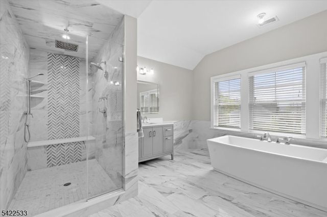 20 Ravine Ave, Wyckoff Twp., NJ 07481