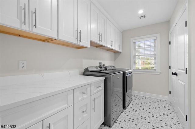 20 Ravine Ave, Wyckoff Twp., NJ 07481