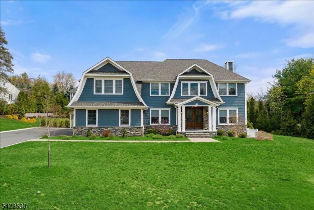 20 Ravine Ave, Wyckoff Twp., NJ 07481