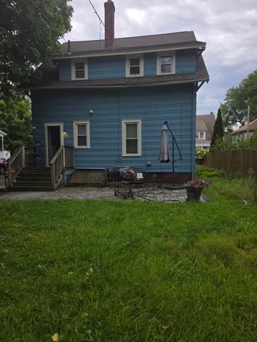 81 Lyndale St, Springfield, MA 01108
