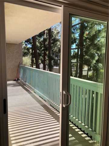 552 N Bellflower Boulevard 220, Long Beach, CA 90814