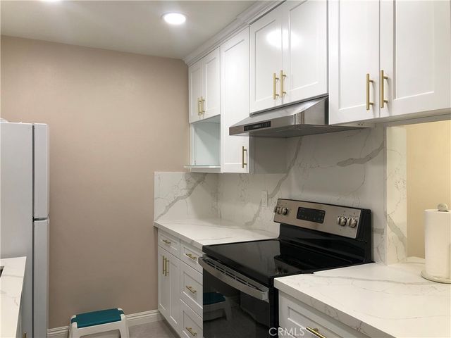 552 N Bellflower Boulevard 220, Long Beach, CA 90814