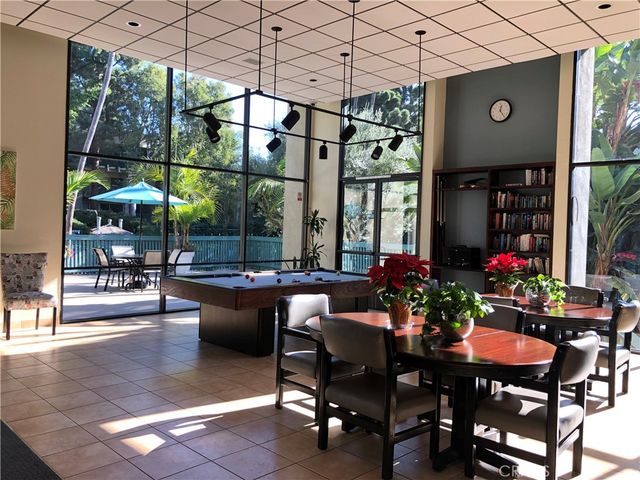 552 N Bellflower Boulevard 220, Long Beach, CA 90814
