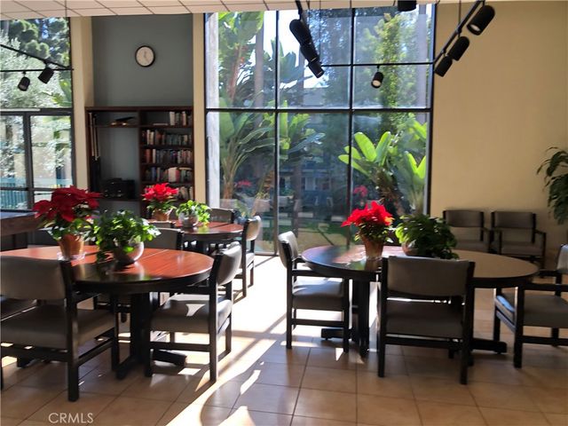 552 N Bellflower Boulevard 220, Long Beach, CA 90814