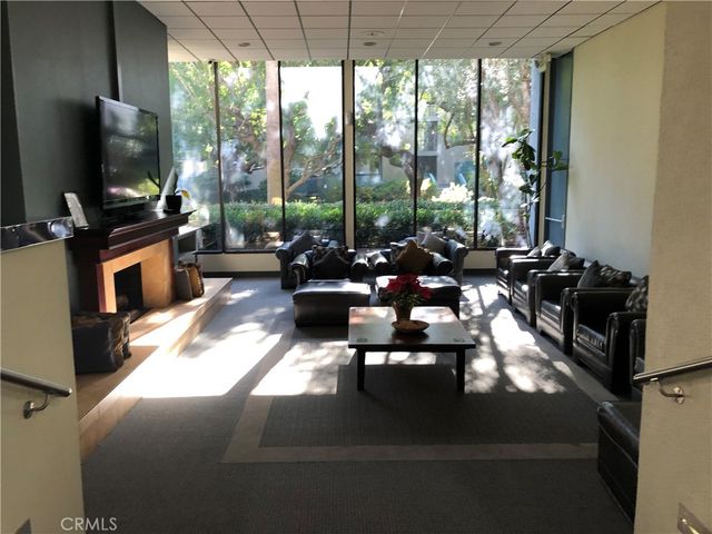 552 N Bellflower Boulevard 220, Long Beach, CA 90814