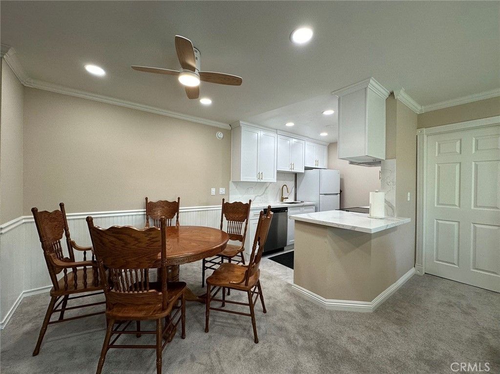 552 N Bellflower Boulevard 220, Long Beach, CA 90814