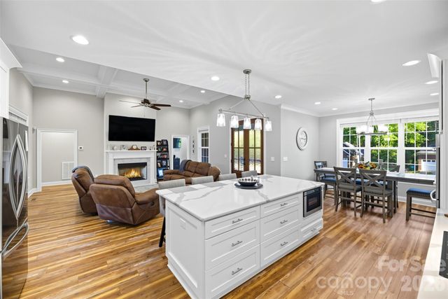 706 Toncin Avenue, Bessemer City, NC 28016