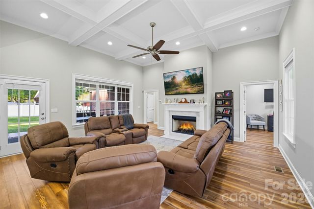 706 Toncin Avenue, Bessemer City, NC 28016