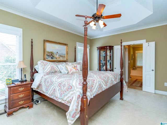 147 INDIAN GATE CIRCLE, Indian Springs Village, AL 35242