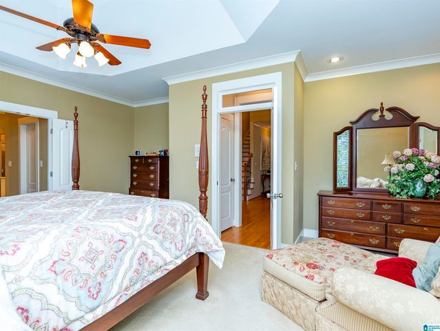 147 INDIAN GATE CIRCLE, Indian Springs Village, AL 35242