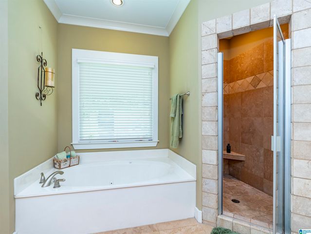 147 INDIAN GATE CIRCLE, Indian Springs Village, AL 35242