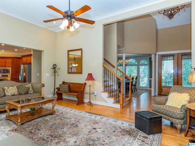 147 INDIAN GATE CIRCLE, Indian Springs Village, AL 35242