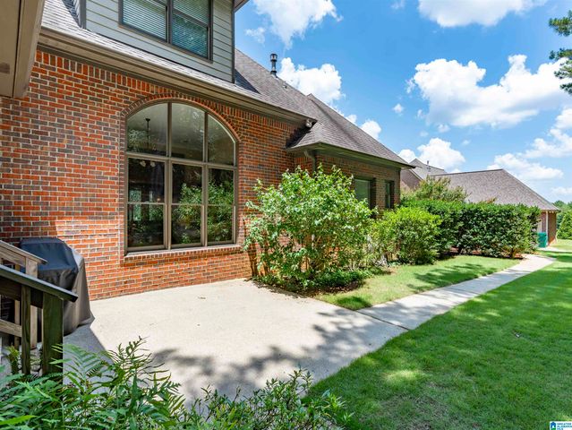 147 INDIAN GATE CIRCLE, Indian Springs Village, AL 35242
