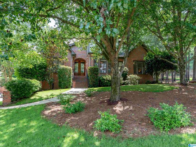 147 INDIAN GATE CIRCLE, Indian Springs Village, AL 35242