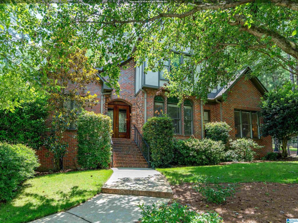 147 INDIAN GATE CIRCLE, Indian Springs Village, AL 35242
