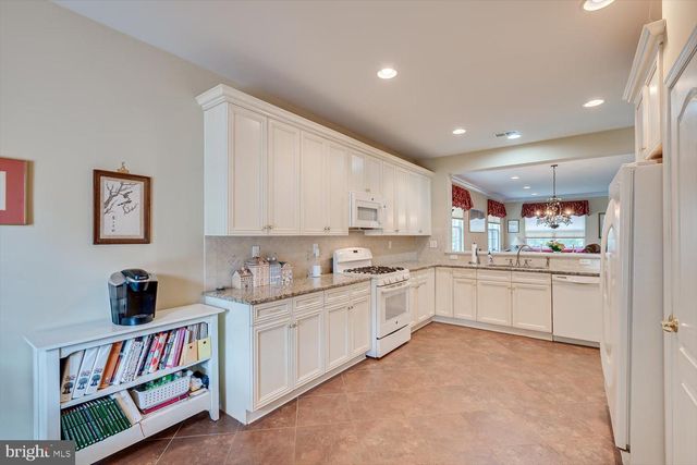 3 HIGHT BLVD, Hightstown, NJ 08520