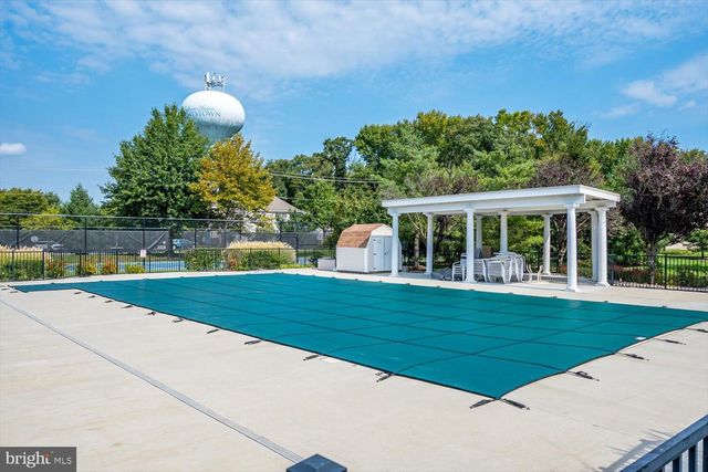 3 HIGHT BLVD, Hightstown, NJ 08520
