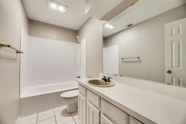 6108 Paradise Drive, Arlington, TX 76001
