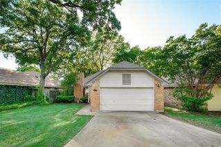 6108 Paradise Drive, Arlington, TX 76001
