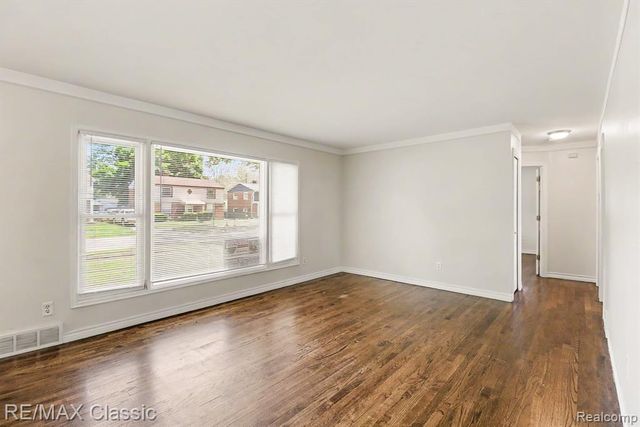 28691 Hales Street, Madison Heights, MI 48071