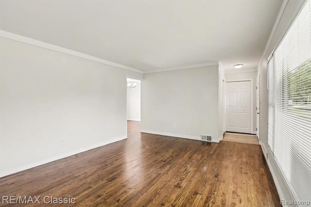 28691 Hales Street, Madison Heights, MI 48071