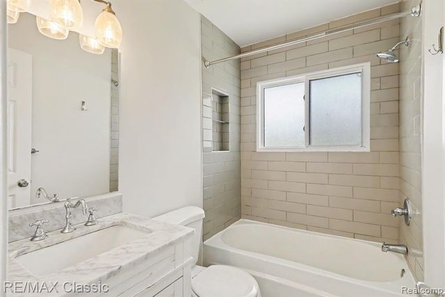 28691 Hales Street, Madison Heights, MI 48071