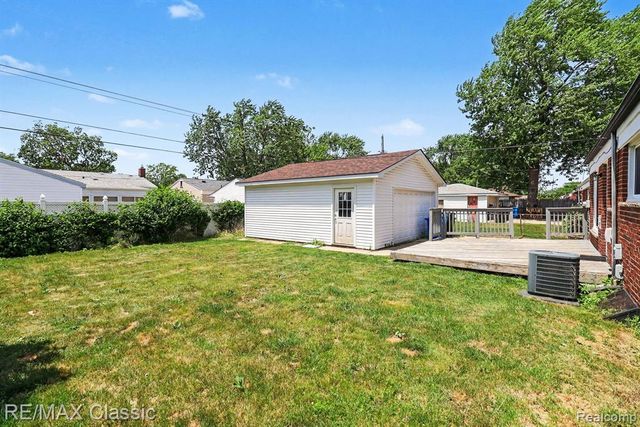 28691 Hales Street, Madison Heights, MI 48071