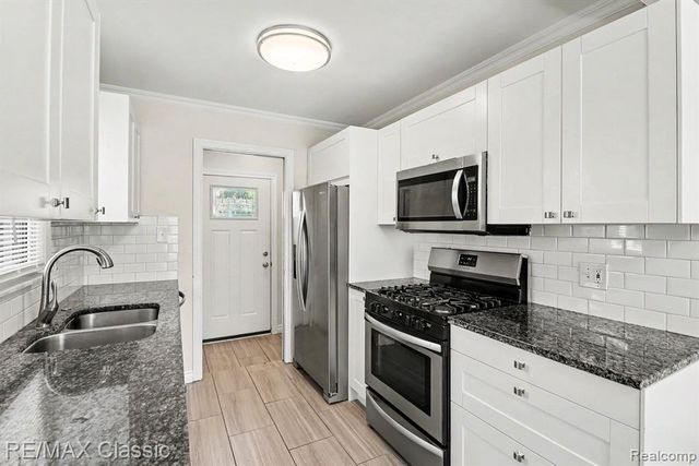 28691 Hales Street, Madison Heights, MI 48071