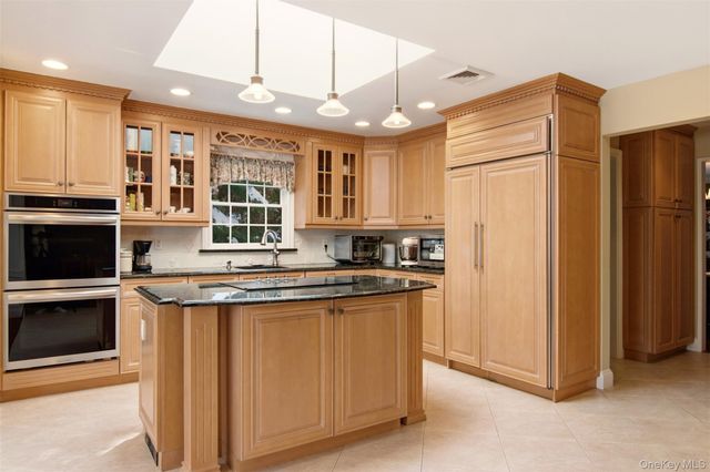 69 Tamarack Street, East Northport, NY 11731