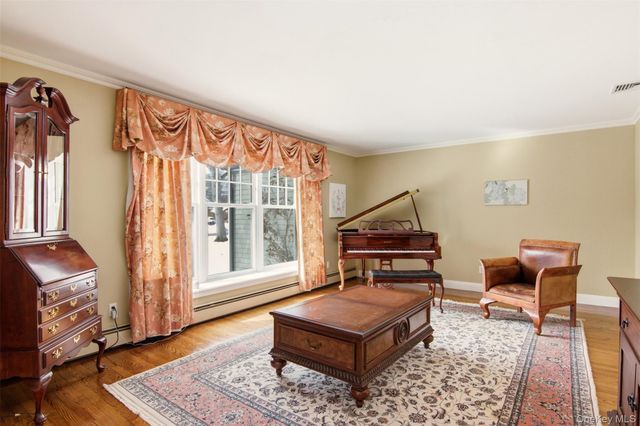 69 Tamarack Street, East Northport, NY 11731