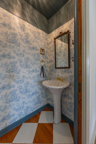 5 Sunrise Terrace, New Windsor, NY 12553