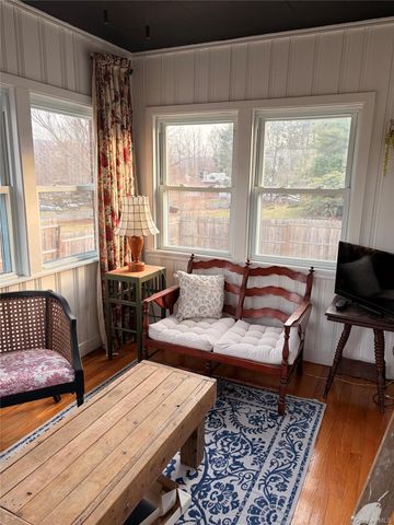 5 Sunrise Terrace, New Windsor, NY 12553