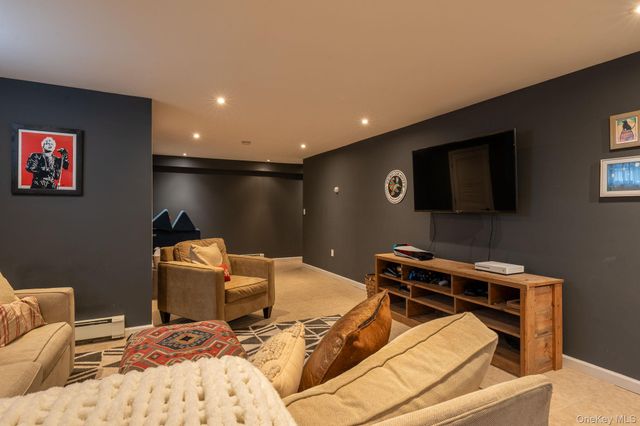 5 Sunrise Terrace, New Windsor, NY 12553